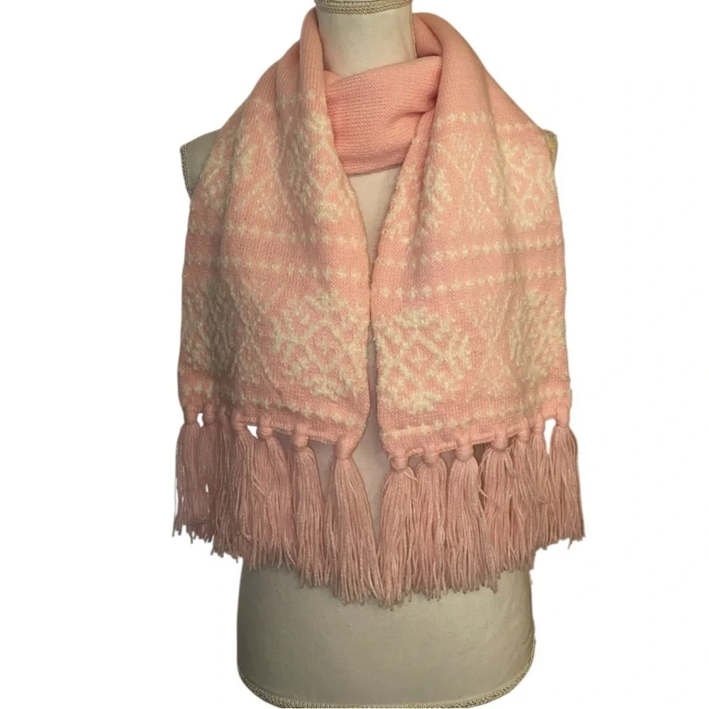 KNIT SCARF Winter Scarf Snowflake Design in Bubblegum Pink 62” x 9”